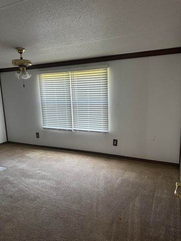 160 E Haynes Street, Vinita, OK 74301