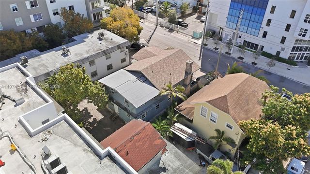 667 NW 1st St, Miami, FL 33128