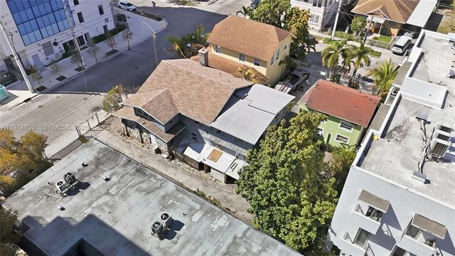 667 NW 1st St, Miami, FL 33128