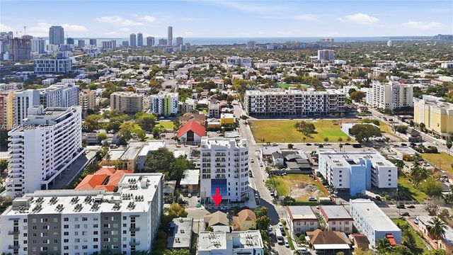 667 NW 1st St, Miami, FL 33128