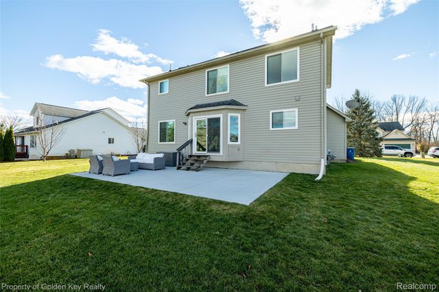 1266 Theresa Drive, Fenton Charter Township, MI 48430