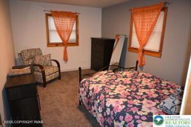 222 Nadine Boulevard, Coolbaugh Twp, PA 18346