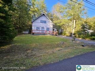 222 Nadine Boulevard, Coolbaugh Twp, PA 18346