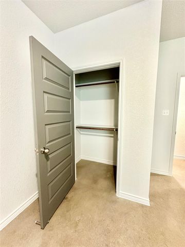 2321 Ocean Ave B, Temple, TX 76501