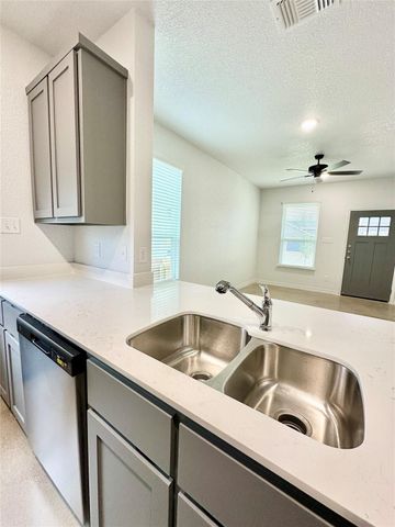 2321 Ocean Ave B, Temple, TX 76501