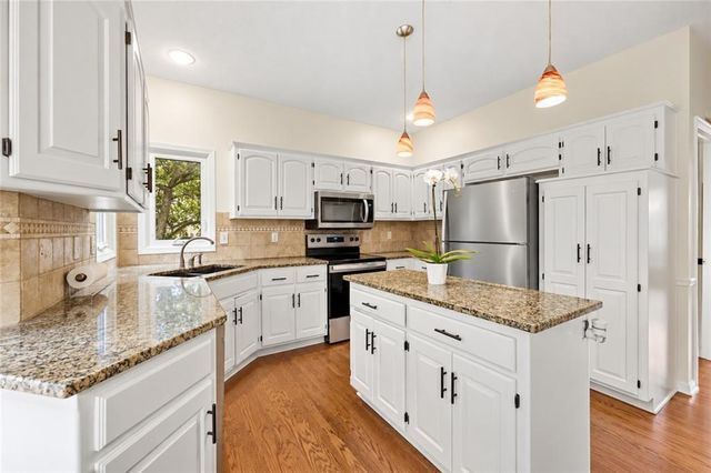 9601 W 129 Street, Overland Park, KS 66213