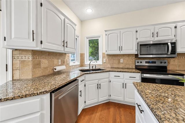 9601 W 129 Street, Overland Park, KS 66213