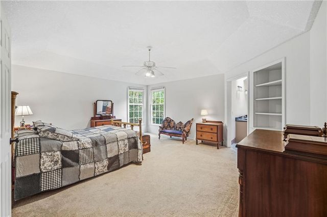 9601 W 129 Street, Overland Park, KS 66213