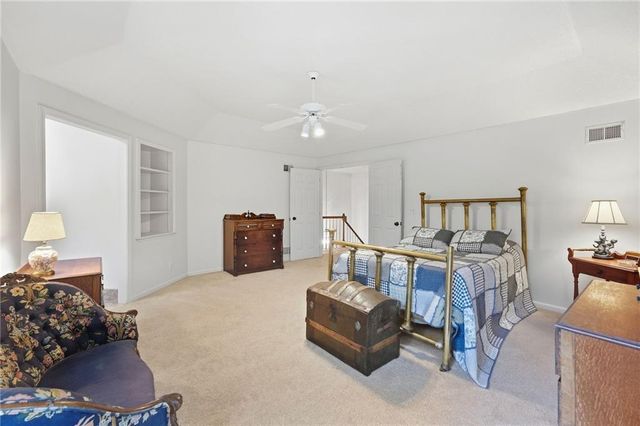9601 W 129 Street, Overland Park, KS 66213