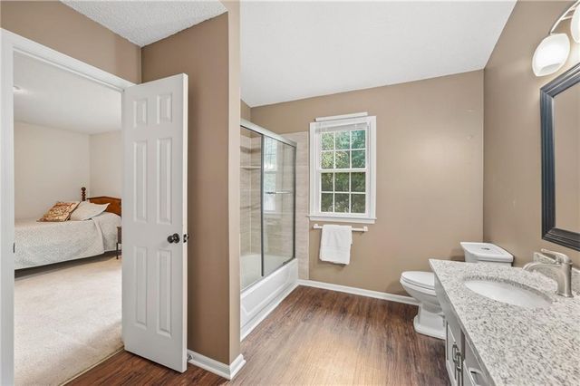 9601 W 129 Street, Overland Park, KS 66213