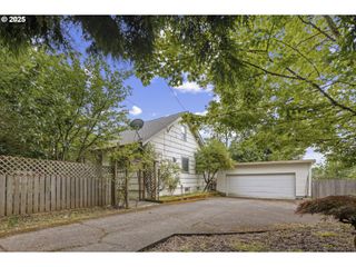 4732 Se POWELL VALLEY Rd, Gresham, OR 97080