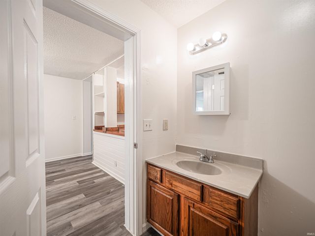 646 E Maryland Street, Evansville, IN 47711