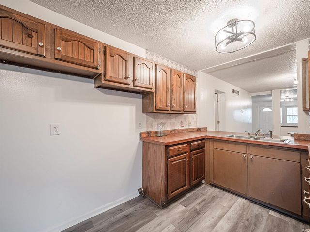 646 E Maryland Street, Evansville, IN 47711