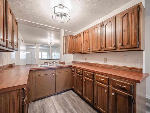 646 E Maryland Street, Evansville, IN 47711