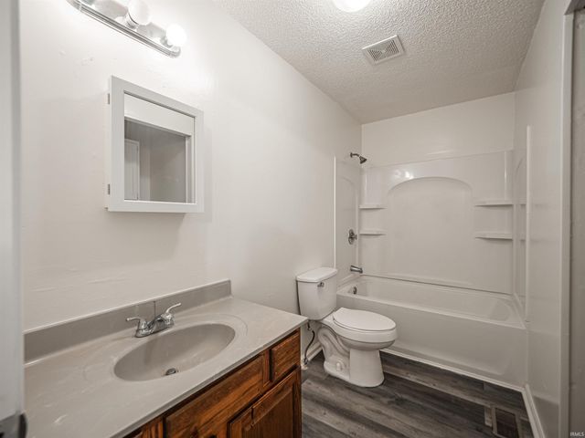 646 E Maryland Street, Evansville, IN 47711