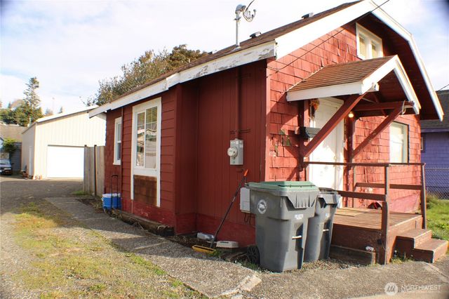 309 Eklund Avenue, Hoquiam, WA 98550