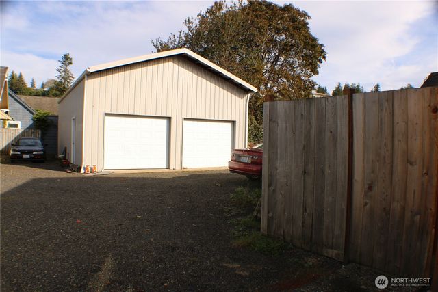 309 Eklund Avenue, Hoquiam, WA 98550
