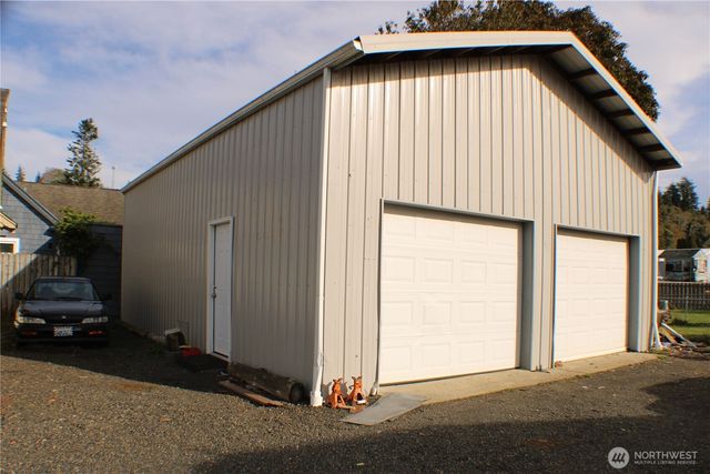 309 Eklund Avenue, Hoquiam, WA 98550