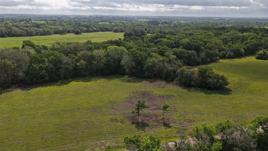 2 Baranowski Road, Brenham, TX 77833