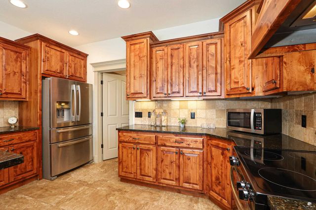 3605 Eastridge Circle, Manhattan, KS 66503