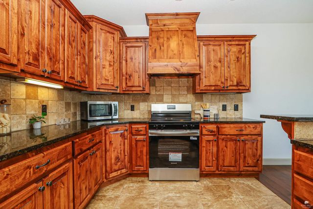 3605 Eastridge Circle, Manhattan, KS 66503