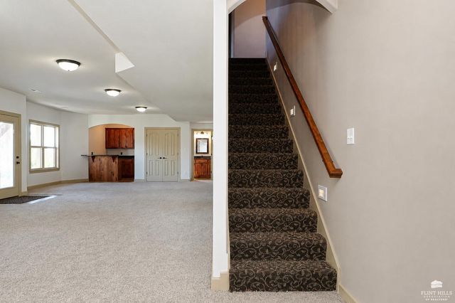 3605 Eastridge Circle, Manhattan, KS 66503