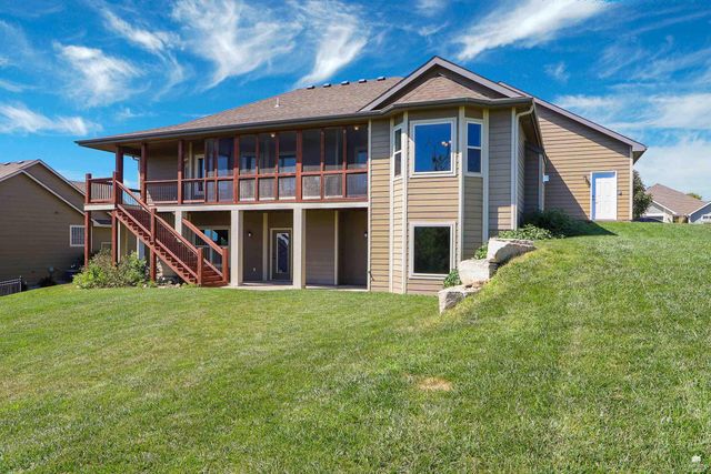 3605 Eastridge Circle, Manhattan, KS 66503