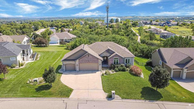 3605 Eastridge Circle, Manhattan, KS 66503