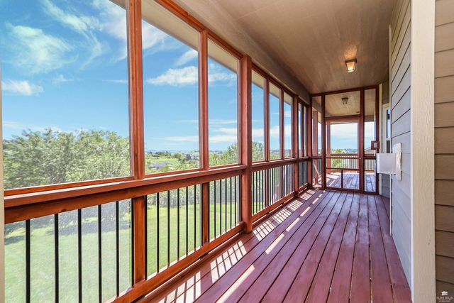 3605 Eastridge Circle, Manhattan, KS 66503