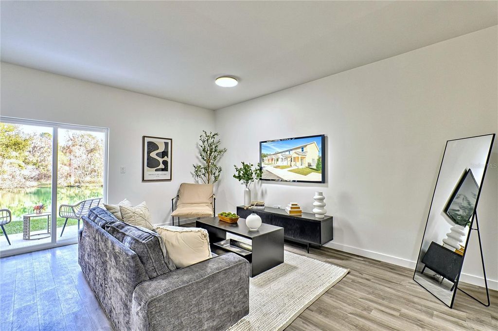 Image 10 of property listing at 1593 NW 29TH ROAD 5, Gainesville, FL 32605