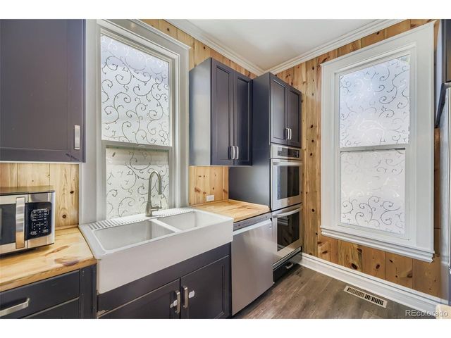 1113 N Washington St, Denver, CO 80203