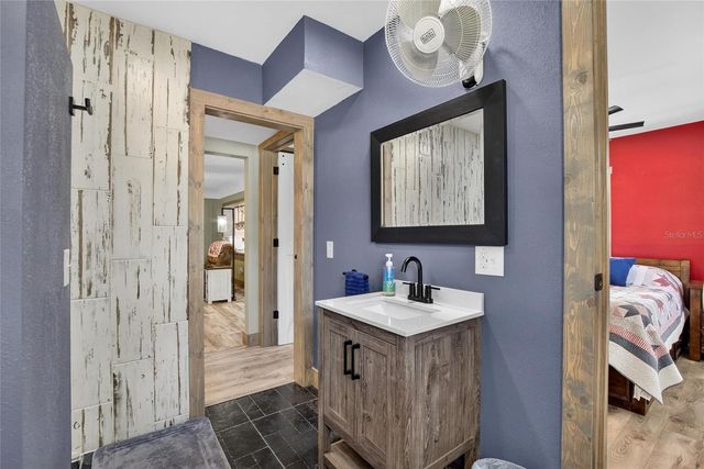 5 N KEYSTONE DRIVE, Clearwater, FL 33755