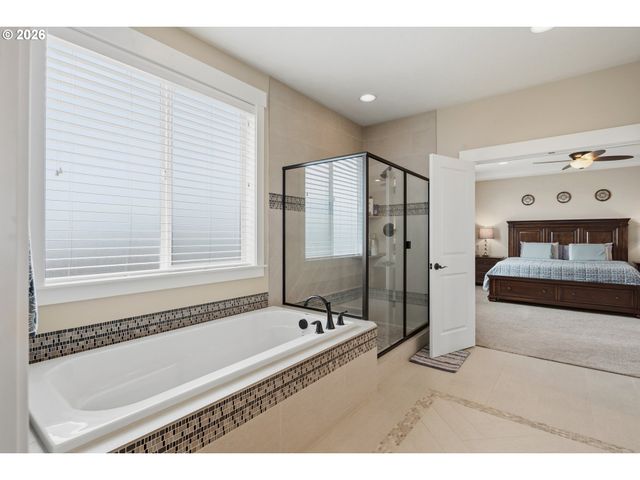 15362 Nw DELIA St, Portland, OR 97229