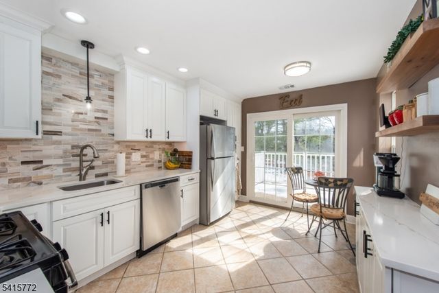 4607 Patterson St, Bridgewater Twp., NJ 08807