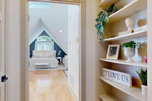 22 Old Cambridge Turnpike, Lincoln, MA 01773