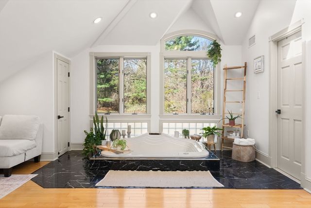 22 Old Cambridge Turnpike, Lincoln, MA 01773