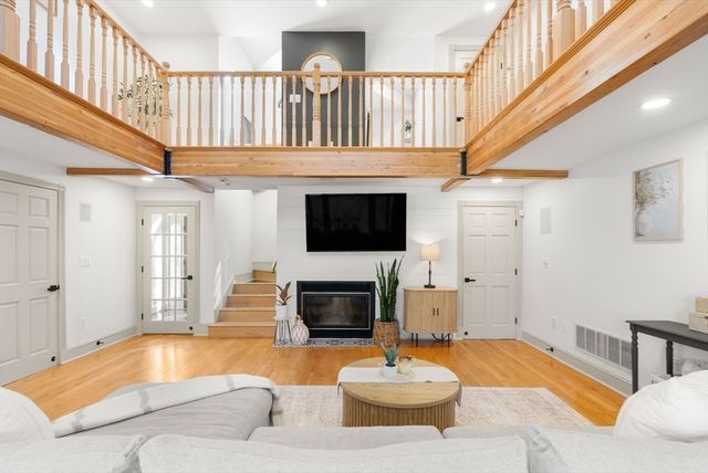 22 Old Cambridge Turnpike, Lincoln, MA 01773