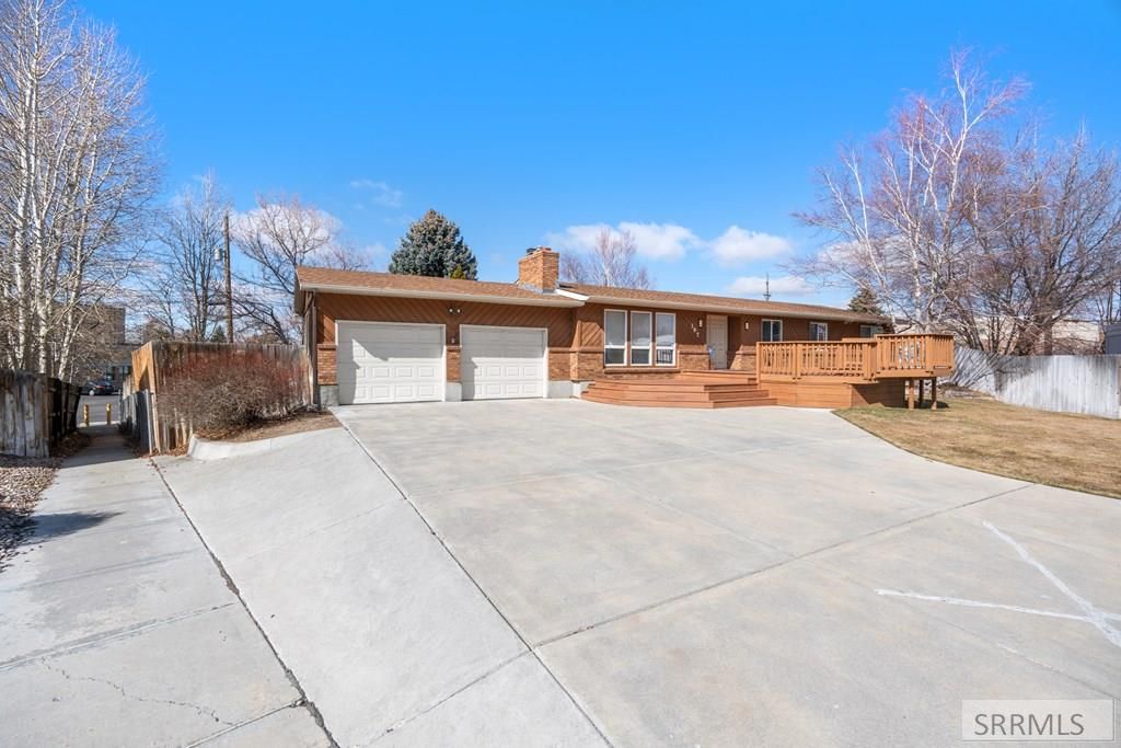 Image 2 of property listing at 397 Hemlock Circle, Idaho Falls, ID 83401