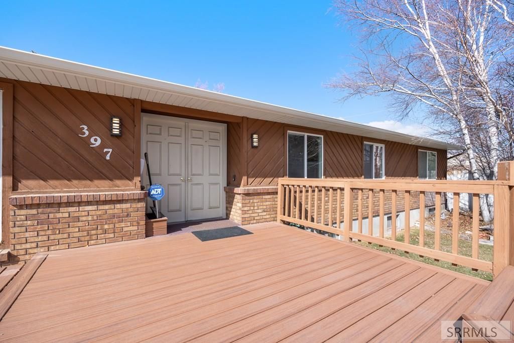 Image 6 of property listing at 397 Hemlock Circle, Idaho Falls, ID 83401