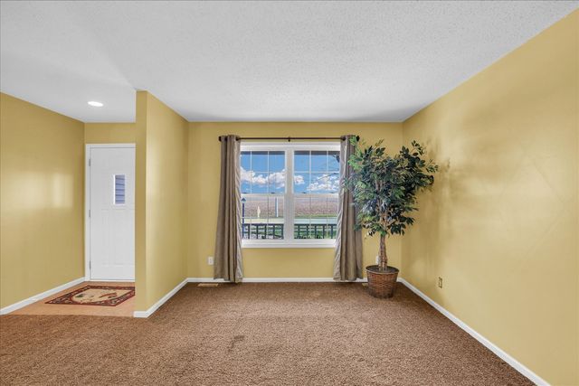 609 Pheasant Run Road, Tuscola, IL 61953