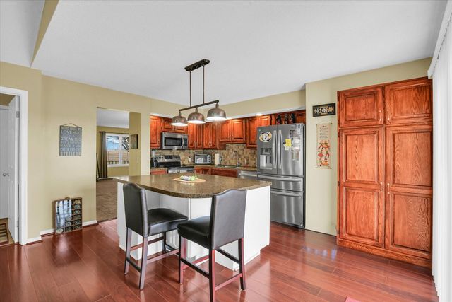 609 Pheasant Run Road, Tuscola, IL 61953