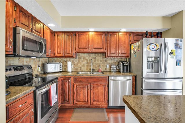 609 Pheasant Run Road, Tuscola, IL 61953