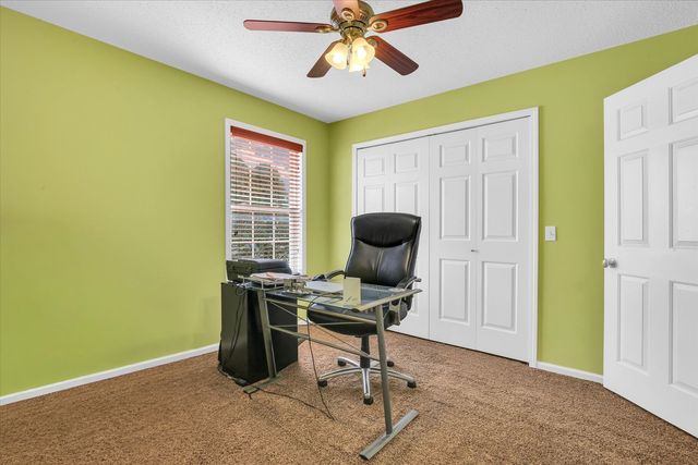 609 Pheasant Run Road, Tuscola, IL 61953