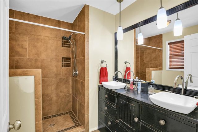 609 Pheasant Run Road, Tuscola, IL 61953