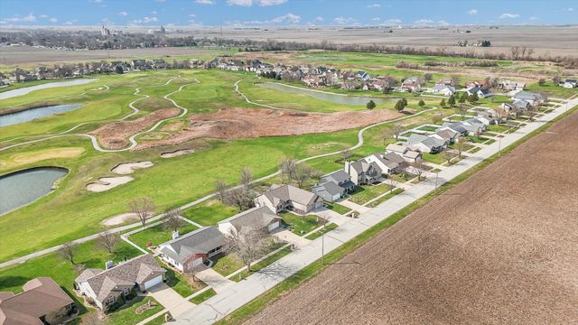 609 Pheasant Run Road, Tuscola, IL 61953