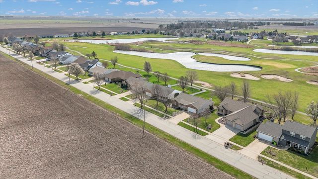 609 Pheasant Run Road, Tuscola, IL 61953