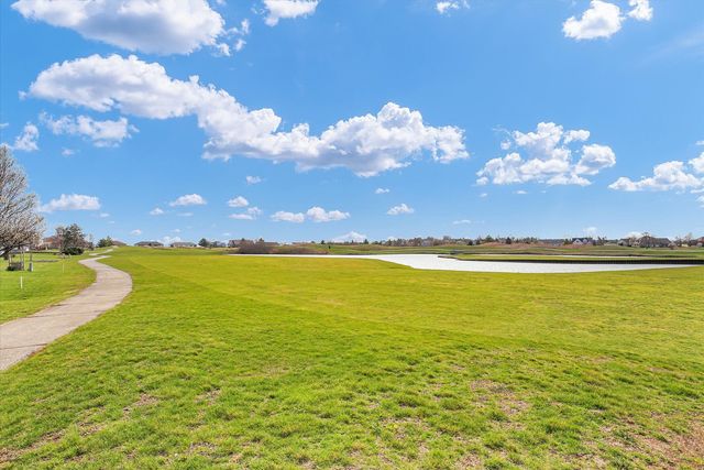 609 Pheasant Run Road, Tuscola, IL 61953