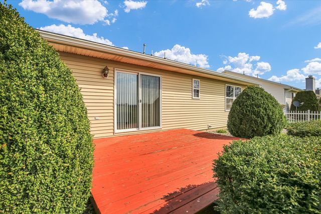 609 Pheasant Run Road, Tuscola, IL 61953