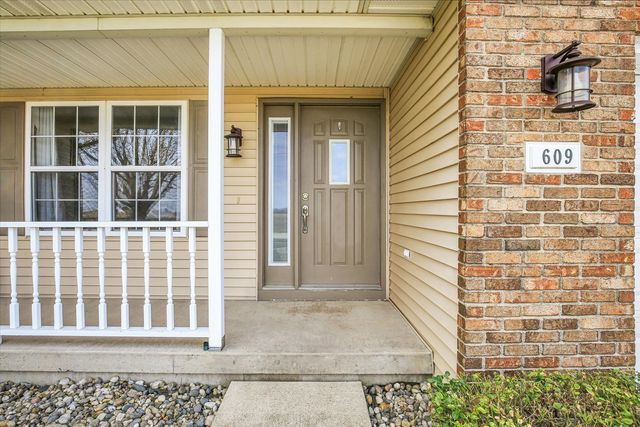 609 Pheasant Run Road, Tuscola, IL 61953