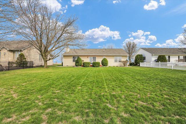 609 Pheasant Run Road, Tuscola, IL 61953